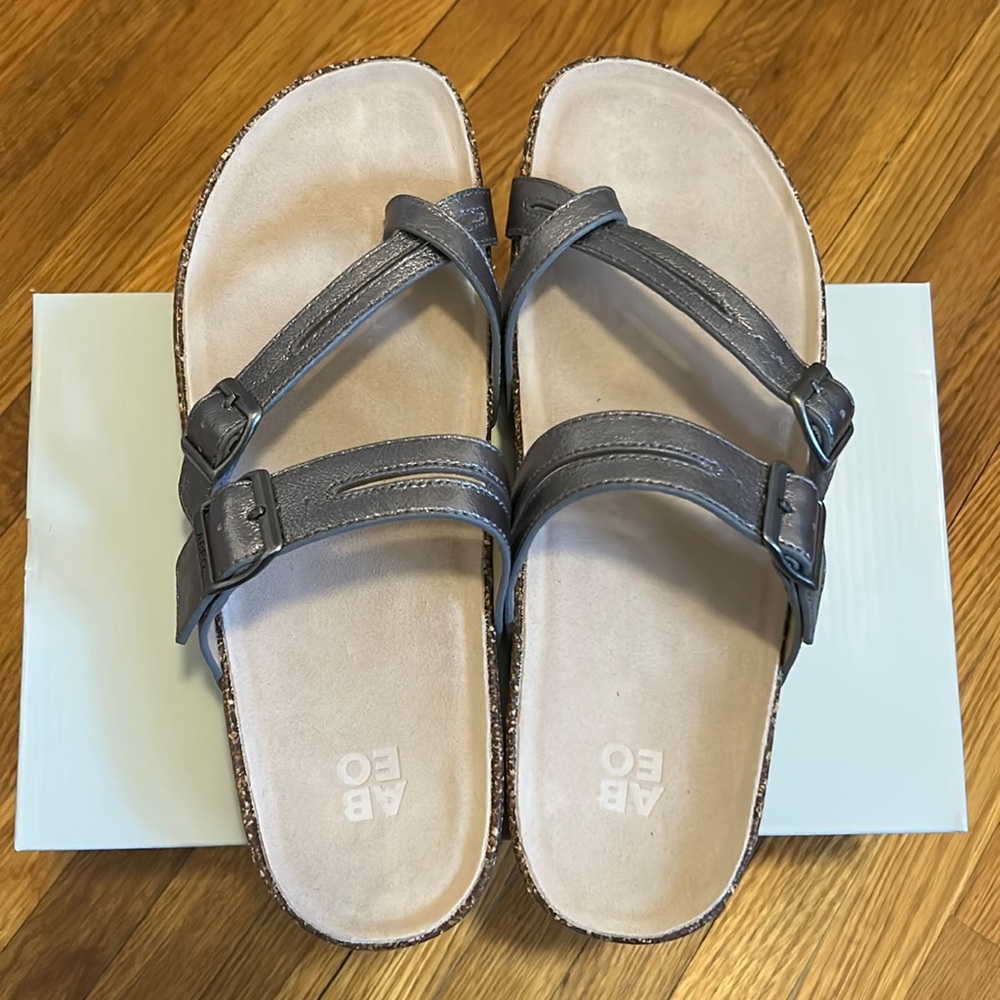 NEW IN BOX ABEA SIZE 10 silver sandals